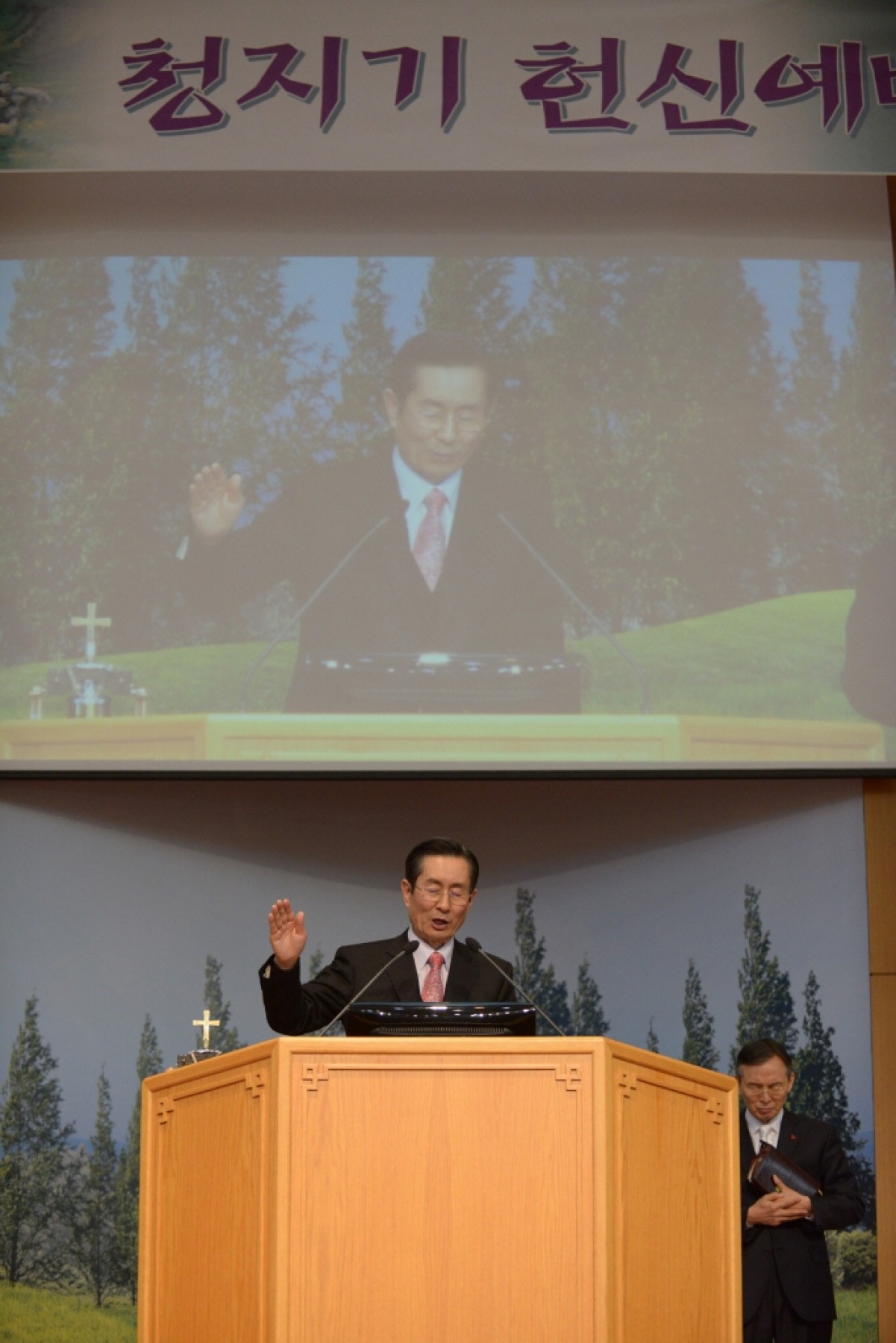 신년감사예배와 청지기헌신예배